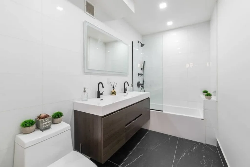 Bathroom — 3BR Penthouse with Massive Private Rooftop — The Sixty Two NYC, Lenox Hill, Upper East Side